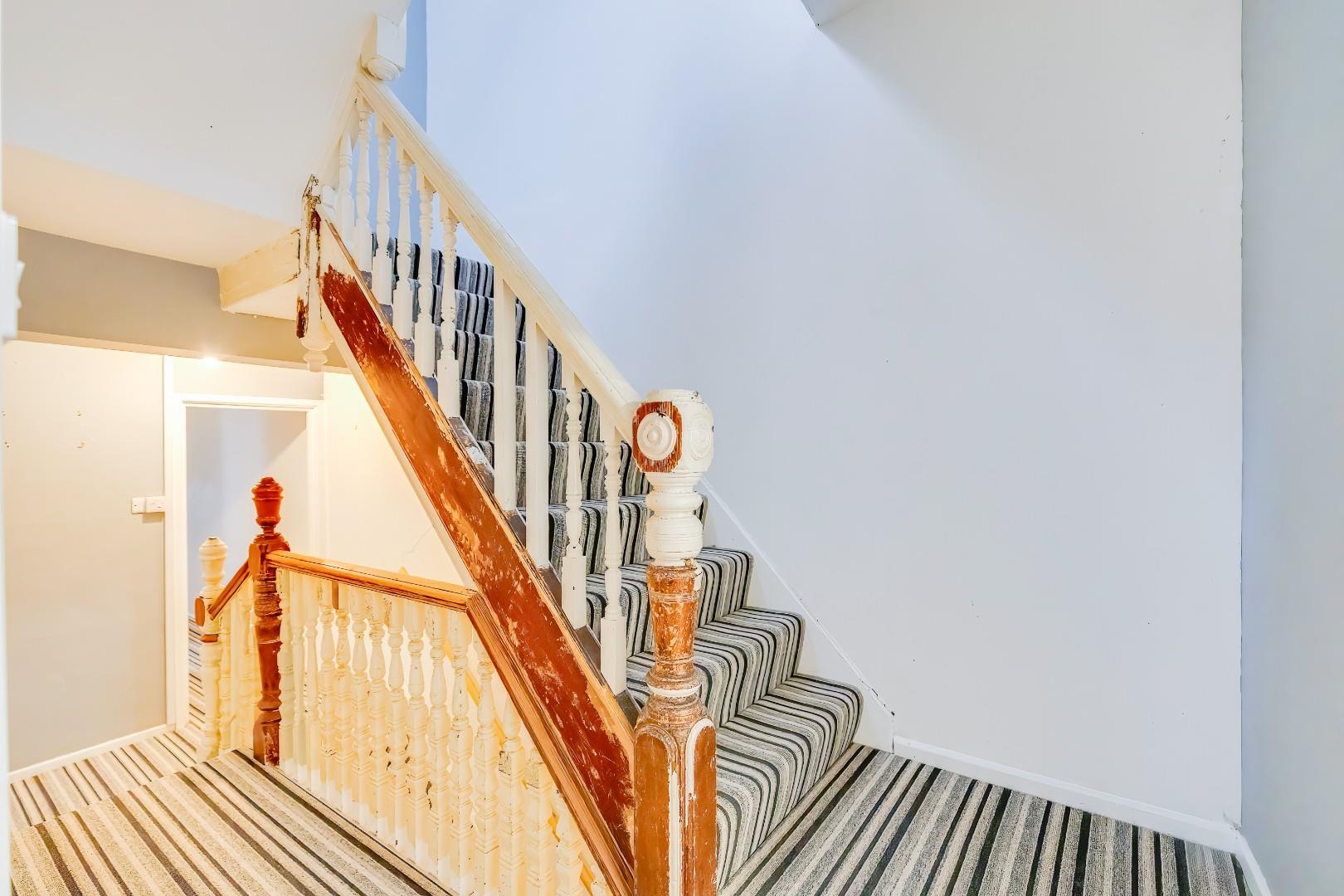 25 Church Avenue, Penarth, CF64 1AZ